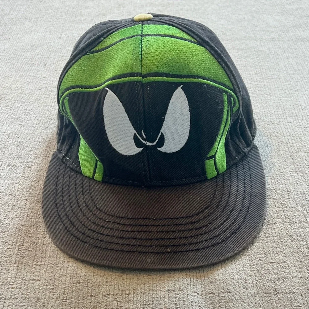Looney Tunes Marvin the Martian Hat Black Green Fitted Cap L/XL RN 109028